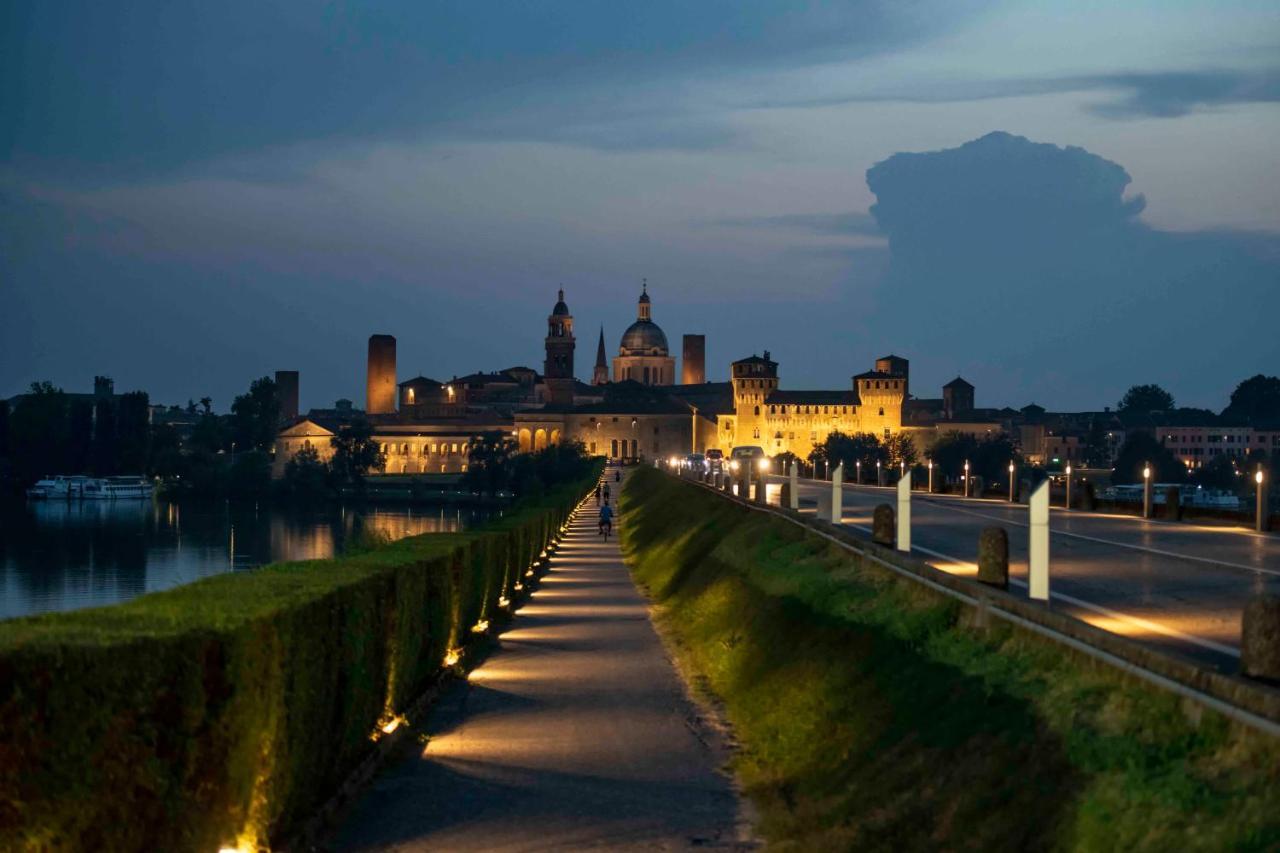 Bed & Breakfast Corte Posta - Parcheggio E Bagno In Mantova