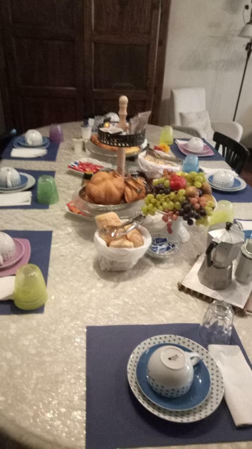 Corte Posta - Parcheggio E Bagno In Bed & Breakfast Mantova
