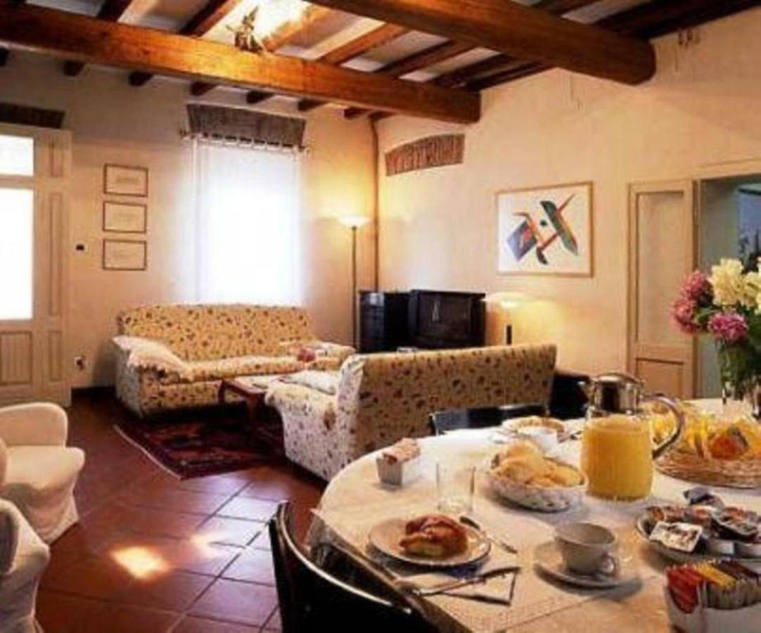 Bed and breakfast Corte Posta - Parcheggio E Bagno In Mantua